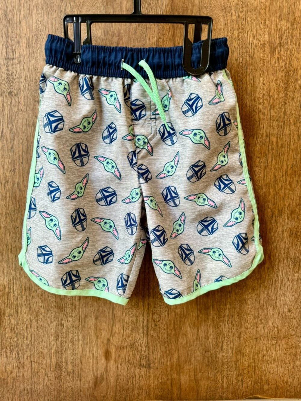 Boys Disney's Star Wars The Mandalorian Baby Yoda Boys Swim Trunks Size Small